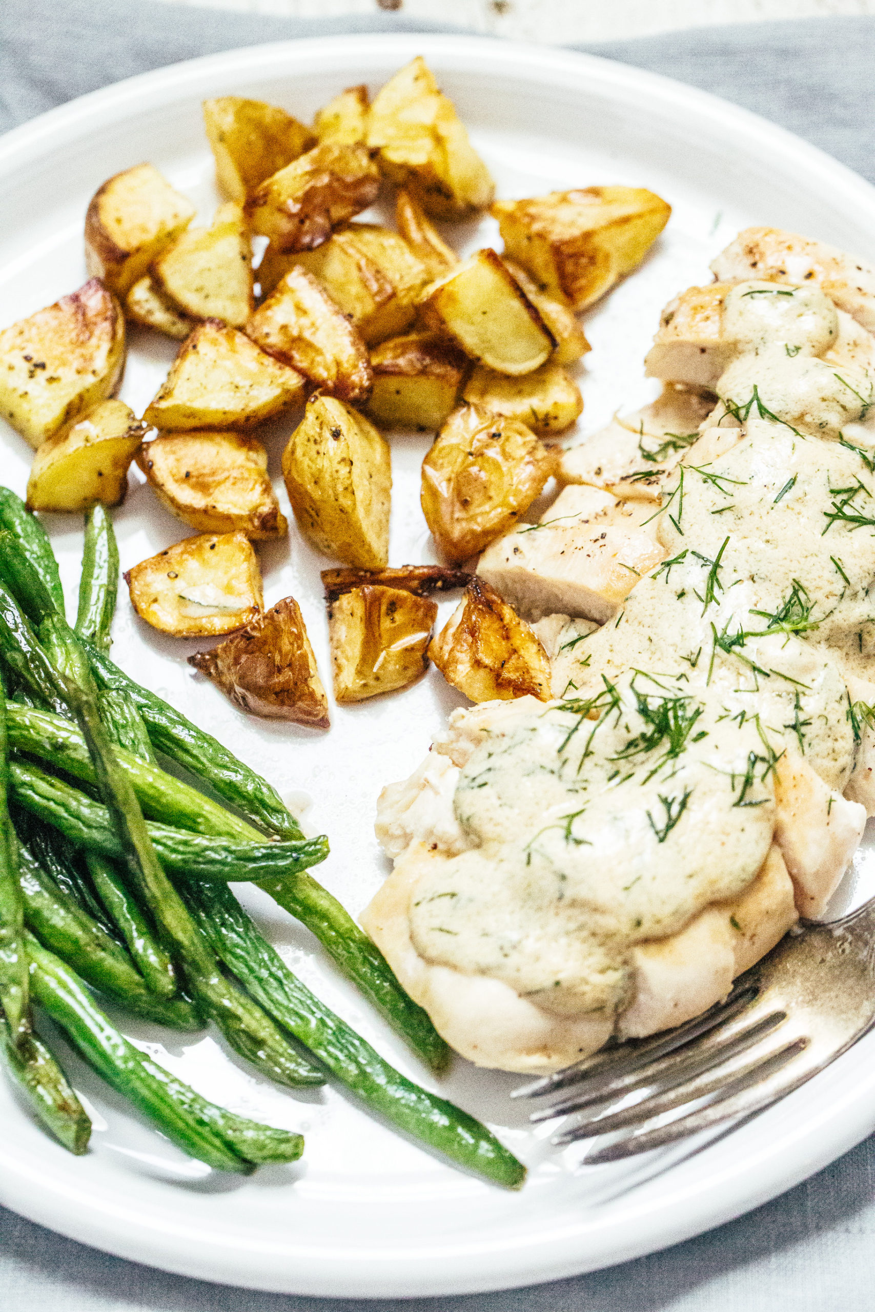 Creamy Dill Chicken with Potatoes and Green Beans