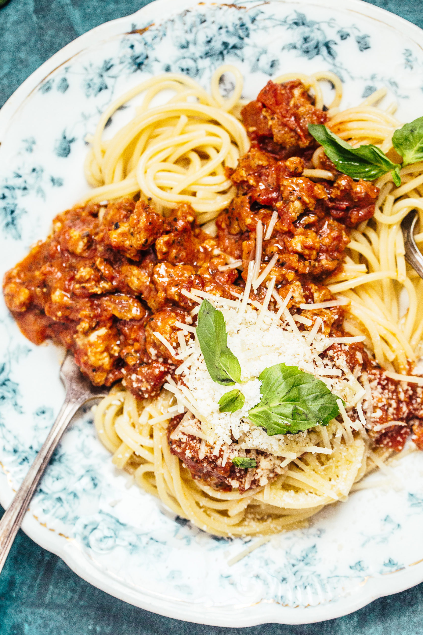 Chicken Bolognese (Easy and Fast!)