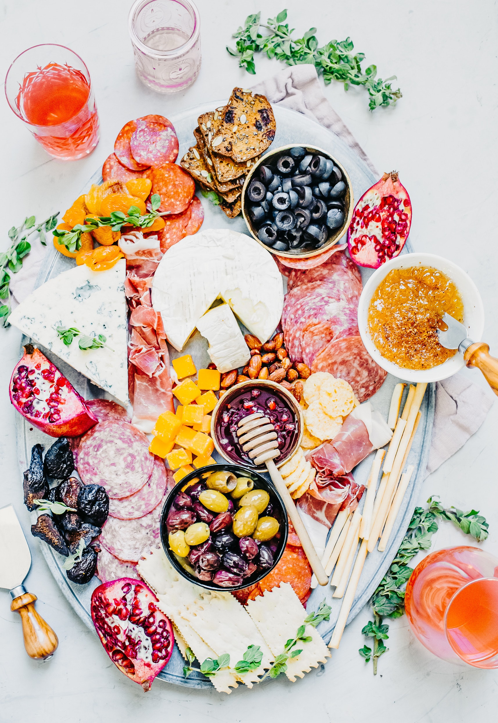 How to Make a Holiday Charcuterie Board